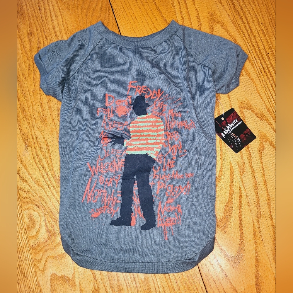 🐾NEW A Nightmare on Elmstreet Dog Tee LG